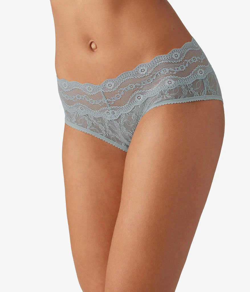 Lace Kiss Hipster: Abyss