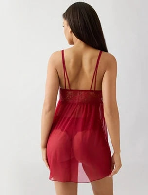 It's On Chemise: Savvy Red