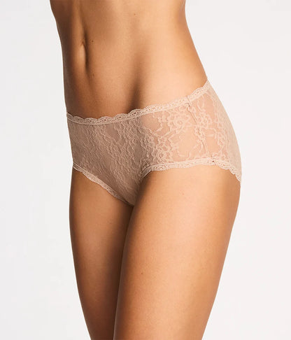 Effortlessly Lace Hipster: Au Natural